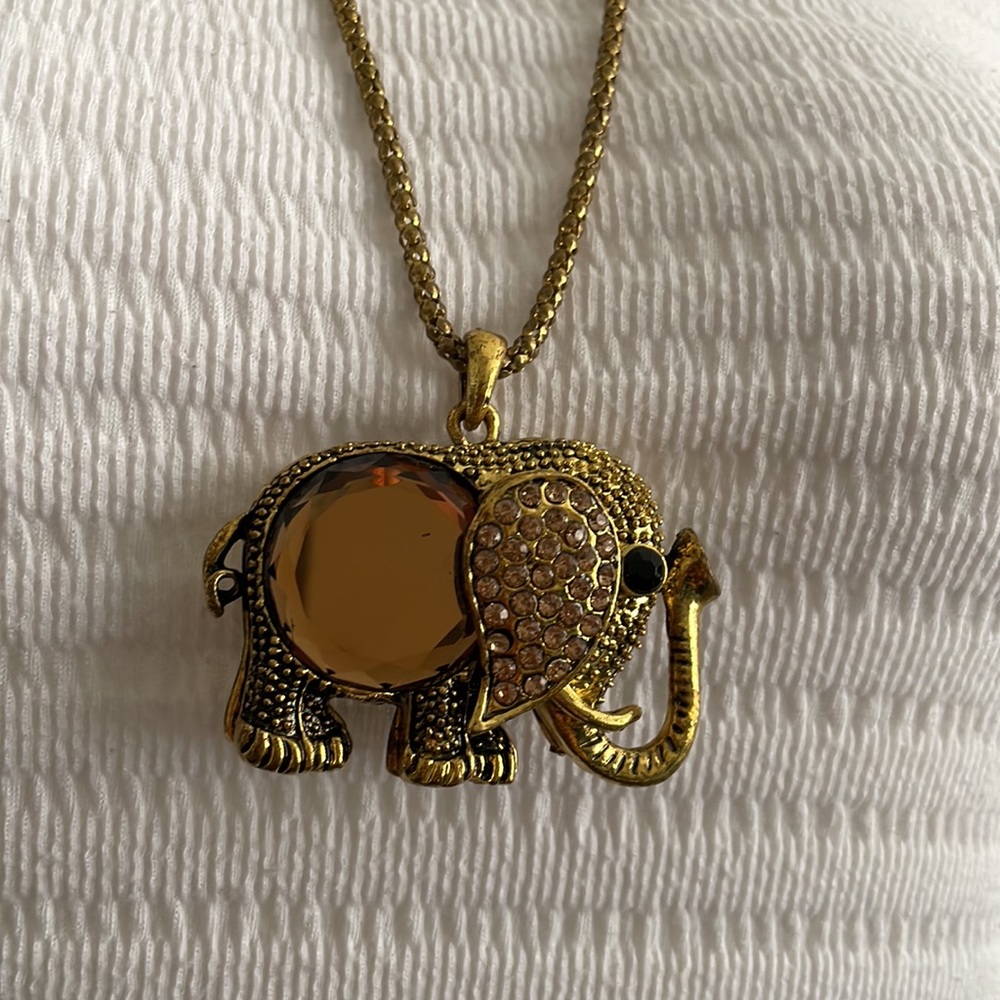 Elephant Necklace gold tone